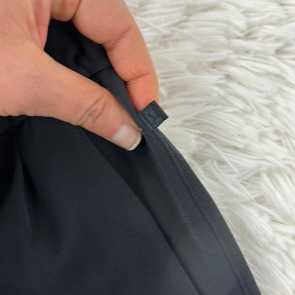 Lululemon Noir Short 5.5" Black - Picture 2 of 6
